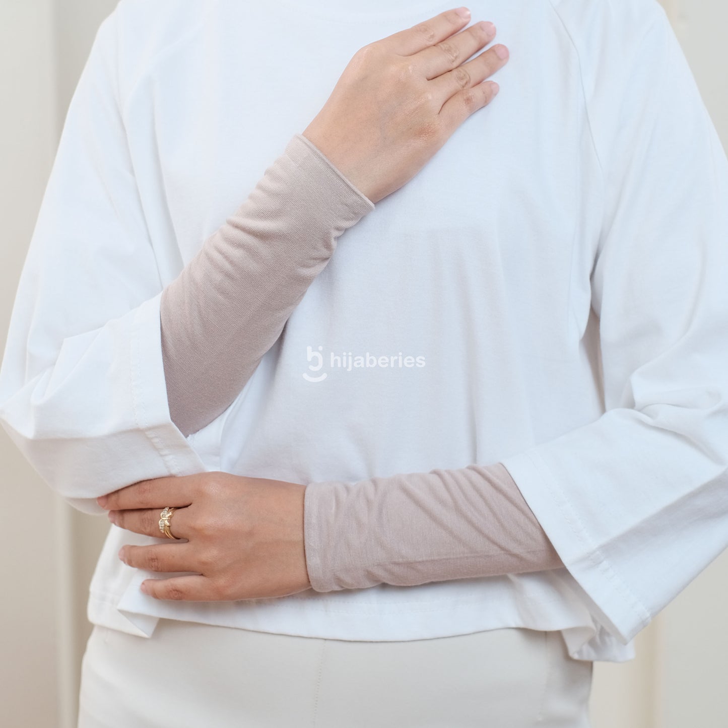 Handsock Basic Rayon Premium Plus Size Hijaberies - Beige