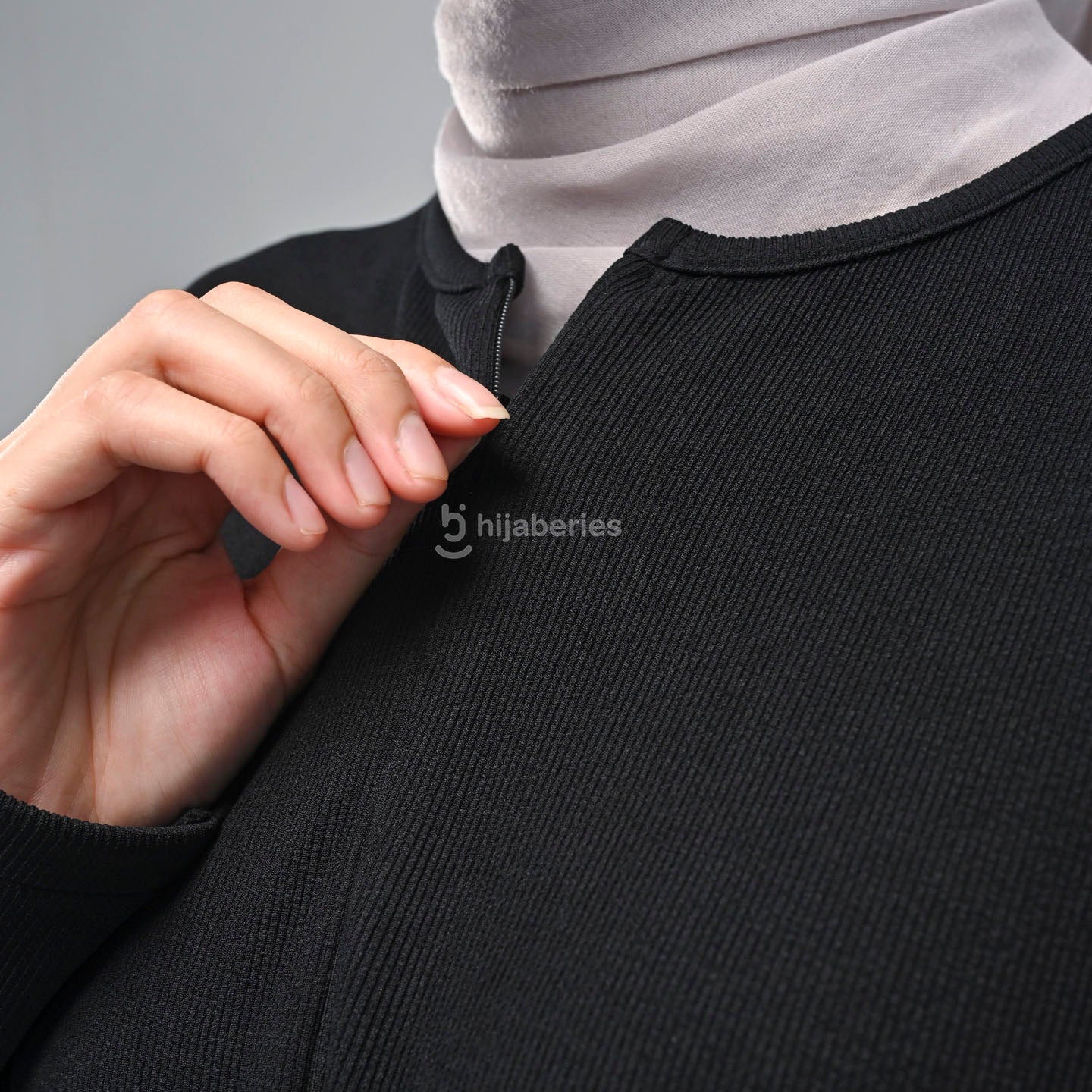 Keia Knit Dress (Dress Panjang Batwing) Hijaberies - Black