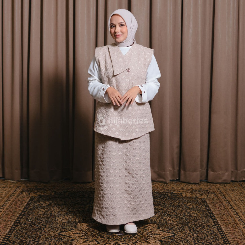 Hijaberies - Jacquard Asymetric Collar Vest (Asymetric Vest Wanita bahan Jacquard | Cocok Untuk Acara Formal/Kondangan/Raya)