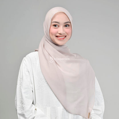 Pashmina Viscose Tencel Hijaberies (Hijab Pashmina dengan Exclusive Box) - Almond Milk
