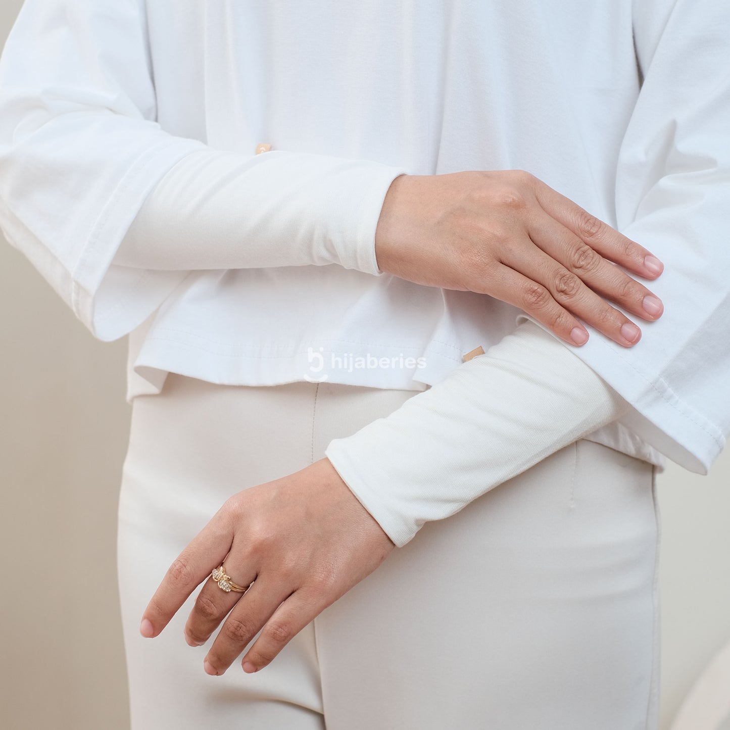 Handsock Basic Rayon Premium Plus Size Hijaberies - Broken White