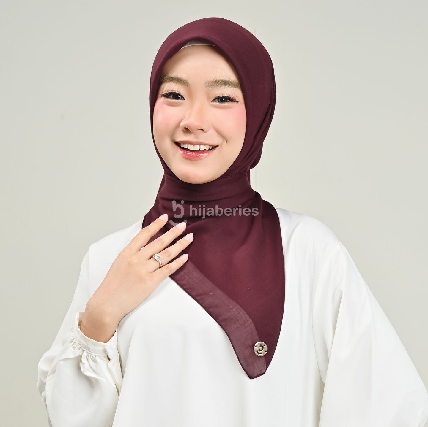 Hijaberies - Baby Voal Square (Hijab Segiempat Voal Exclusive Ukuran 110x110 cm)