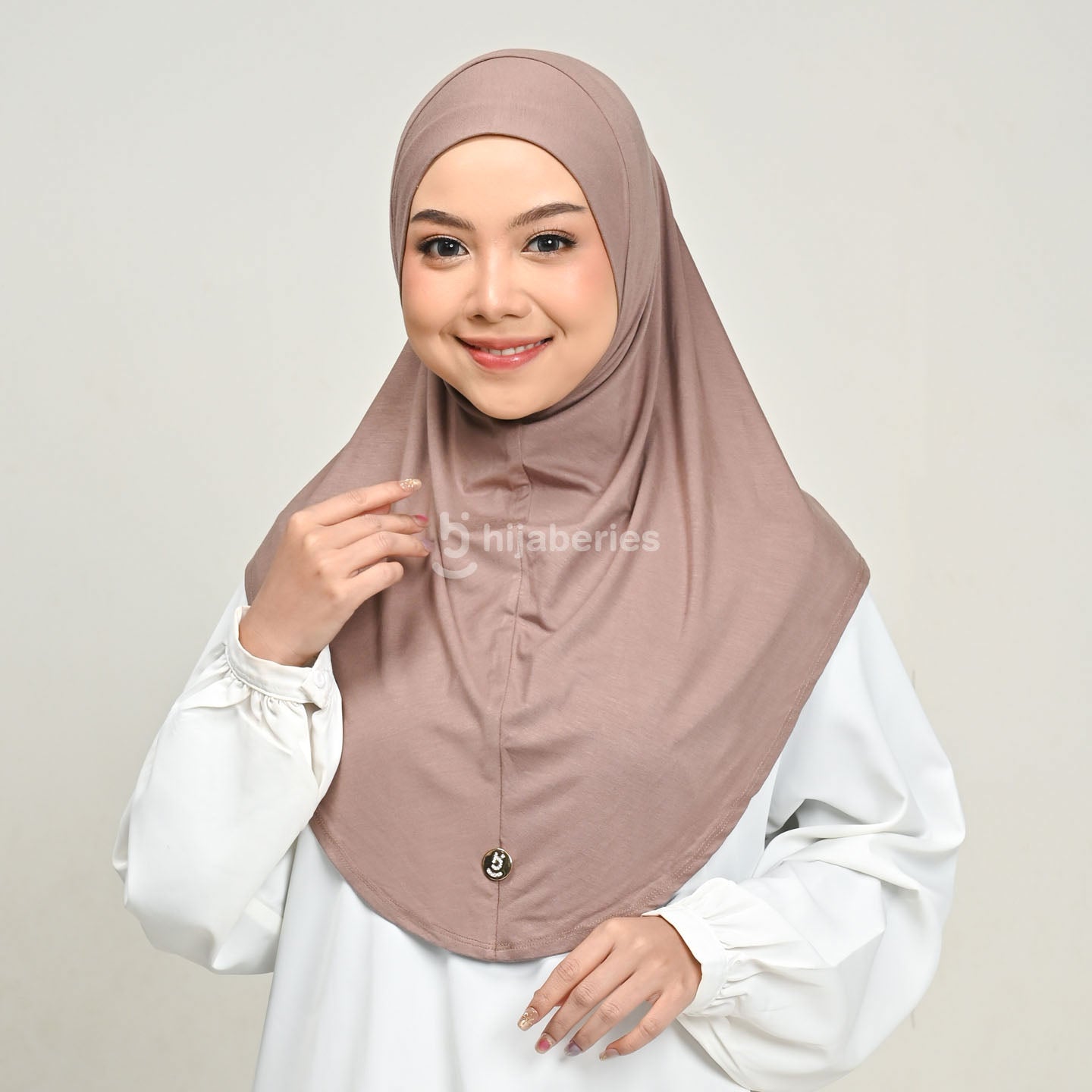 Hijaberies - Instant Hijab Tencel (Jilbab Bergo Instant Tencel Bahan Rayon Tencel dengan Logo Pin Brooch)
