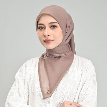 Hijaberies - Paris Legend (Hijab Segi Empat 110x110 cm)