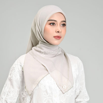 Hijaberies - Paris Legend (Hijab Segi Empat 110x110 cm)