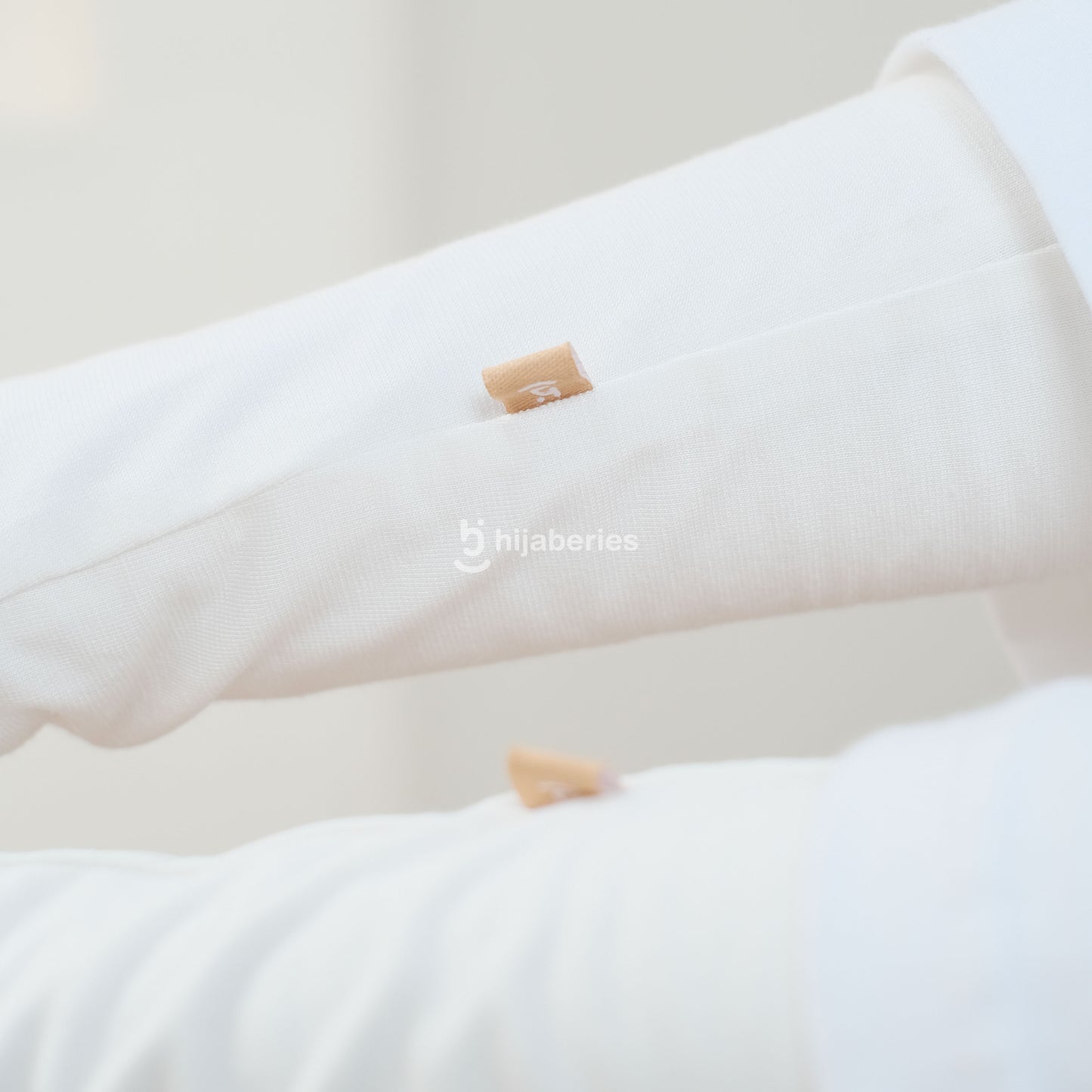 Handsock Basic Rayon Premium Plus Size Hijaberies - Broken White
