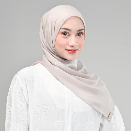 Pashmina Viscose Tencel Hijaberies (Hijab Pashmina dengan Exclusive Box) - Light Grey