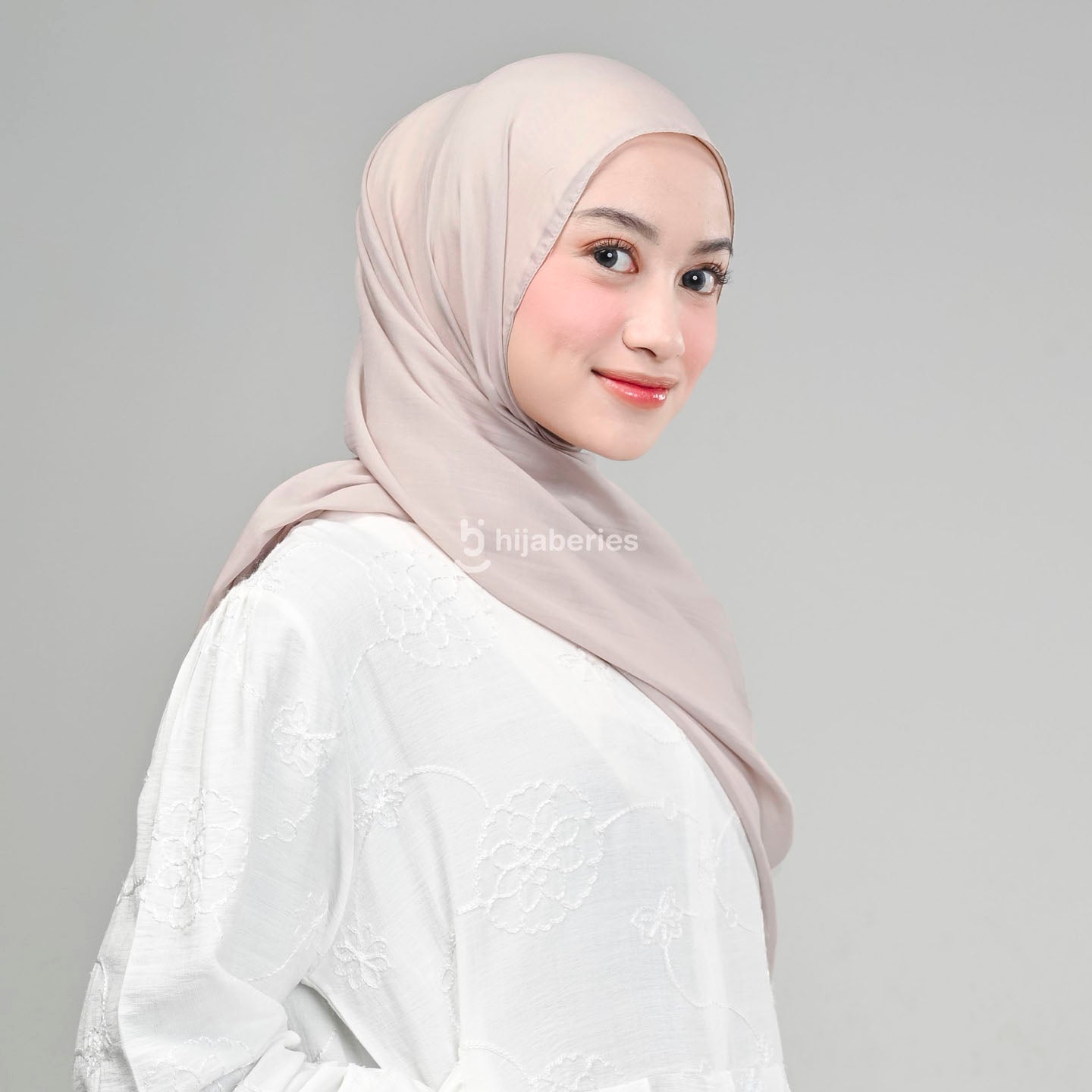 Pashmina Viscose Tencel Hijaberies (Hijab Pashmina dengan Exclusive Box) - Light Oat