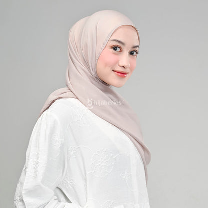 Pashmina Viscose Tencel Hijaberies (Hijab Pashmina dengan Exclusive Box) - Light Oat