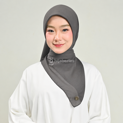 Baby Voal Square Hijaberies – Hijab Segi Empat Voal Premium Polos 110x110 cm, Tebal, Tidak Menerawang & Mudah Dibentuk
