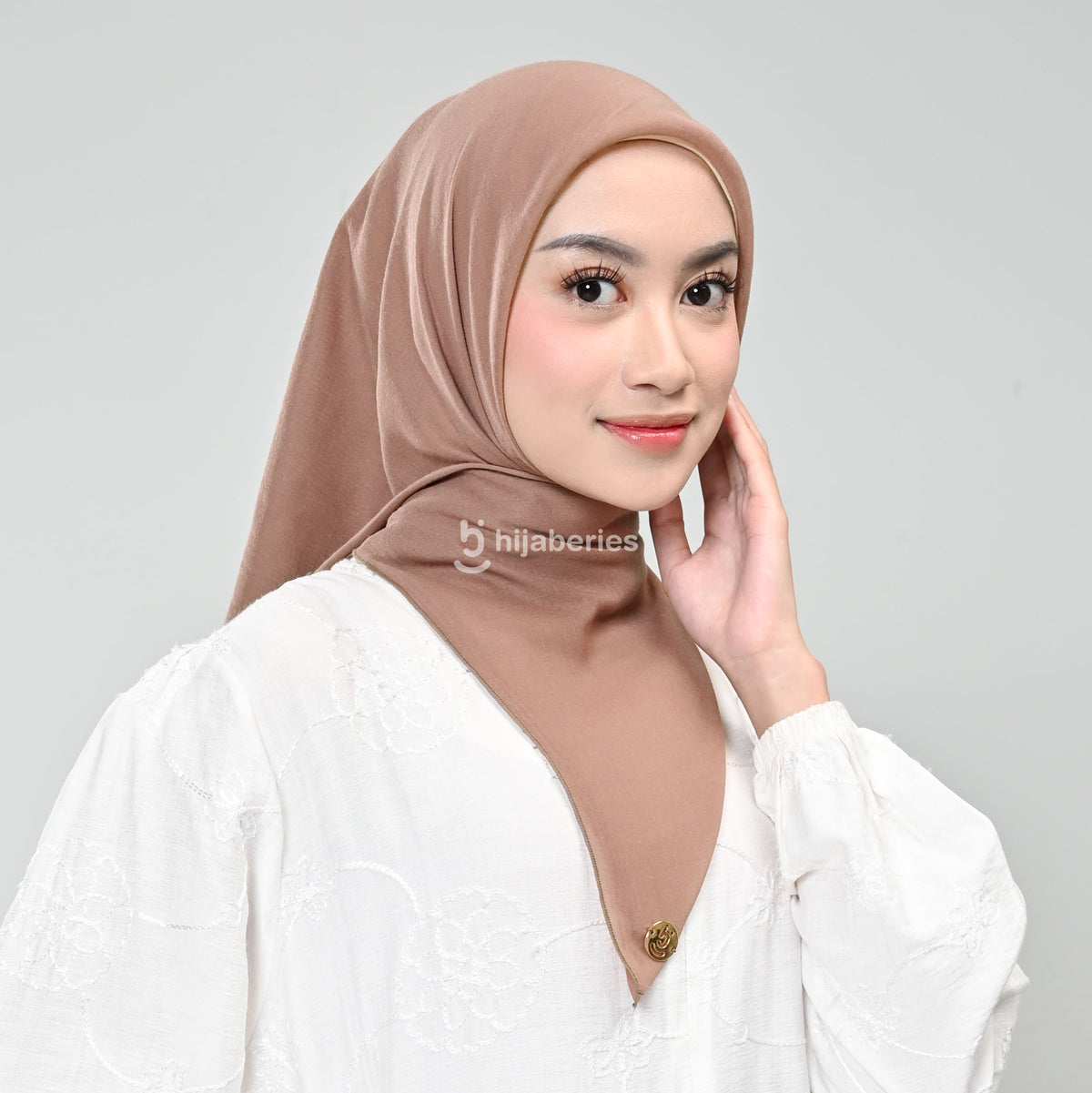 Hijaberies - Paris Legend (Hijab Segi Empat 110x110 cm)