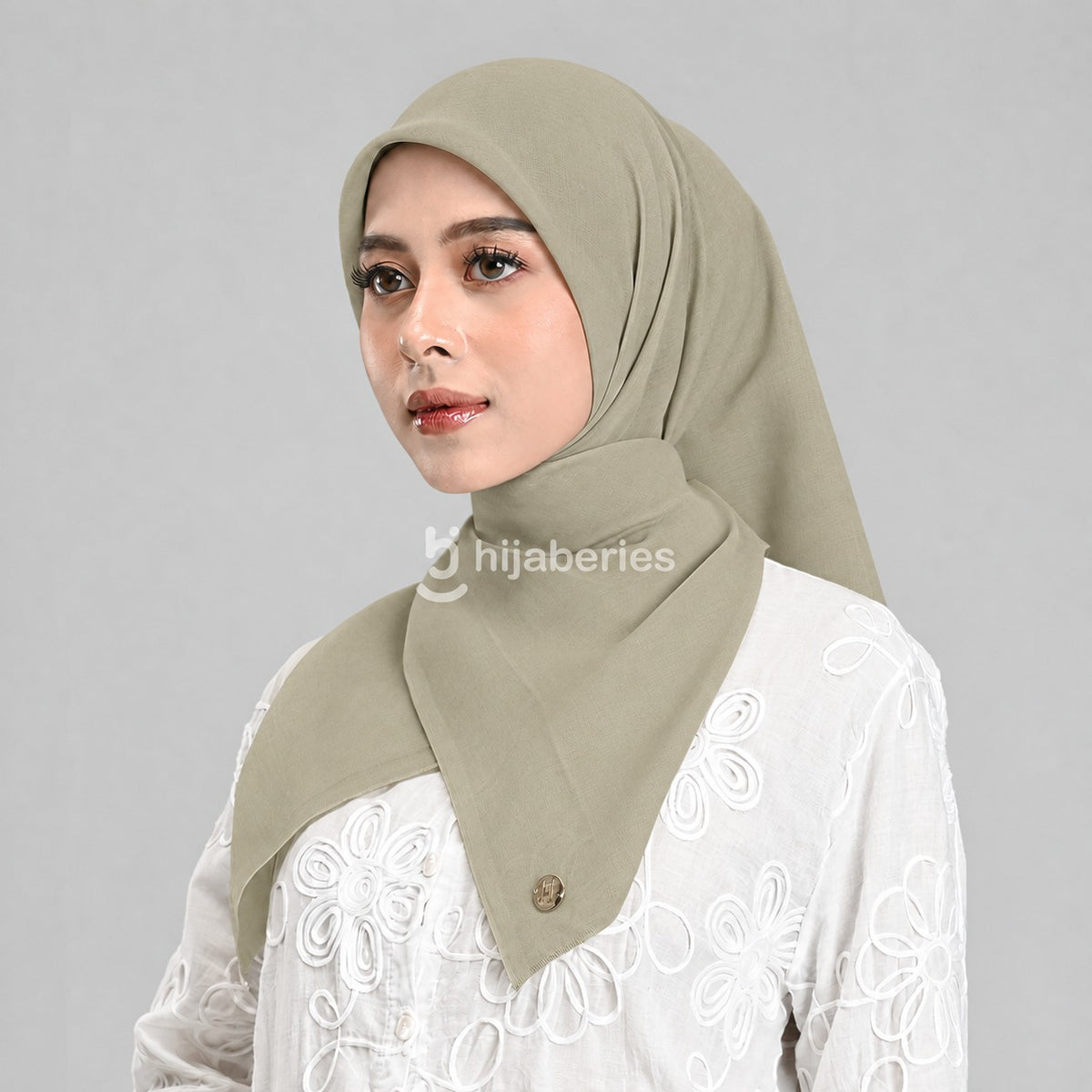 Paris Legend Hijaberies – Jilbab Paris Jadul Segi Empat Polos 110x110 cm, 40+ Warna, Ringan & Mudah Dibentuk