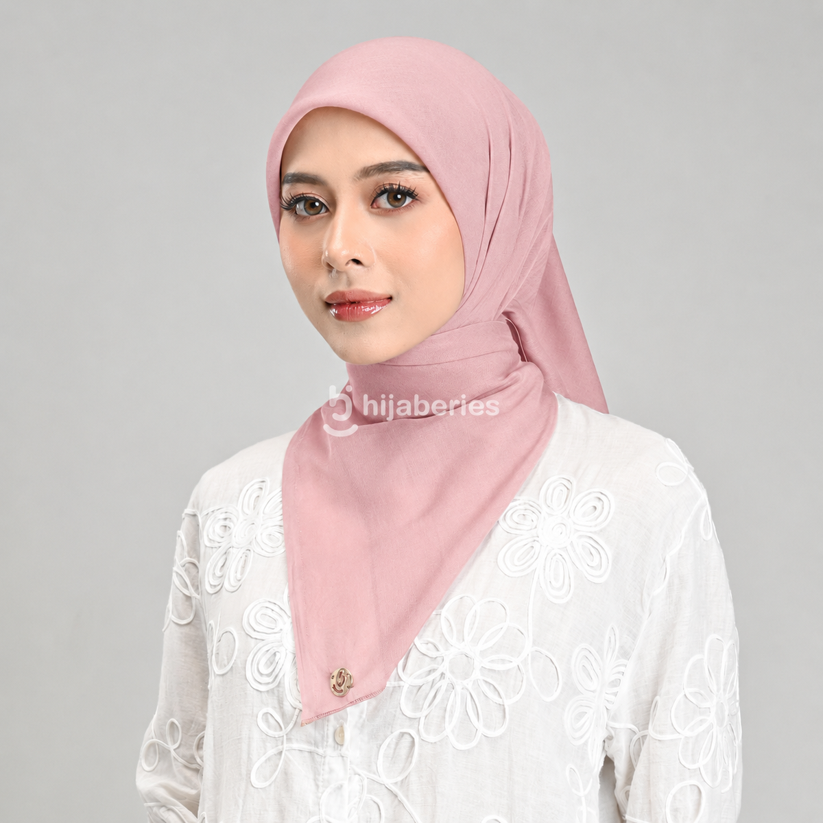 Hijaberies - Paris Legend (Hijab Segi Empat 110x110 cm)