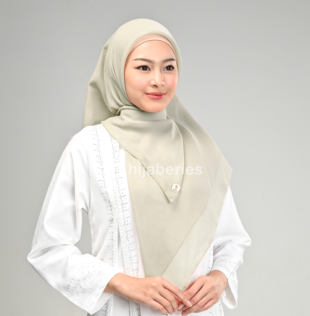Hijaberies - Paris Legend (Hijab Segi Empat 110x110 cm)