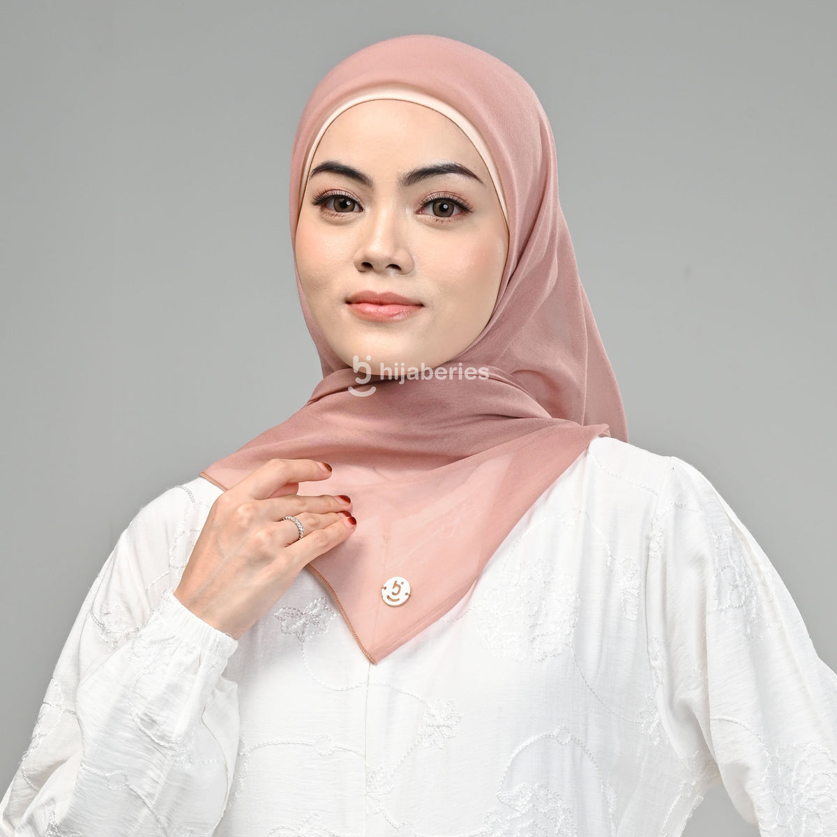 Hijaberies - Paris Legend (Hijab Segi Empat 110x110 cm)