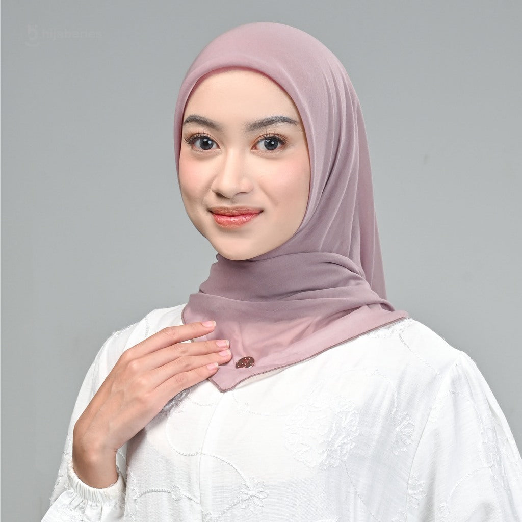 Hijaberies - Paris Basic Japan (Hijab Segiempat Paris Neci)