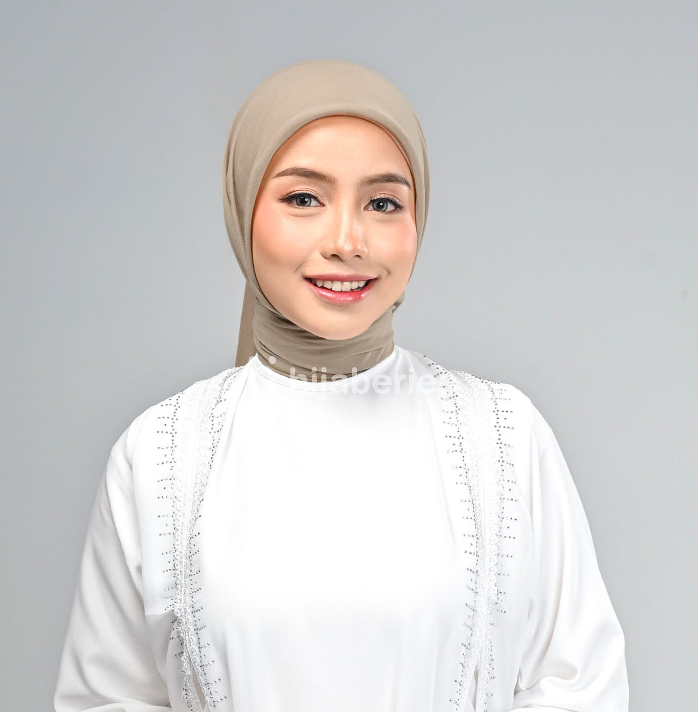 Hijaberies - Paris Legend (Hijab Segi Empat 110x110 cm)