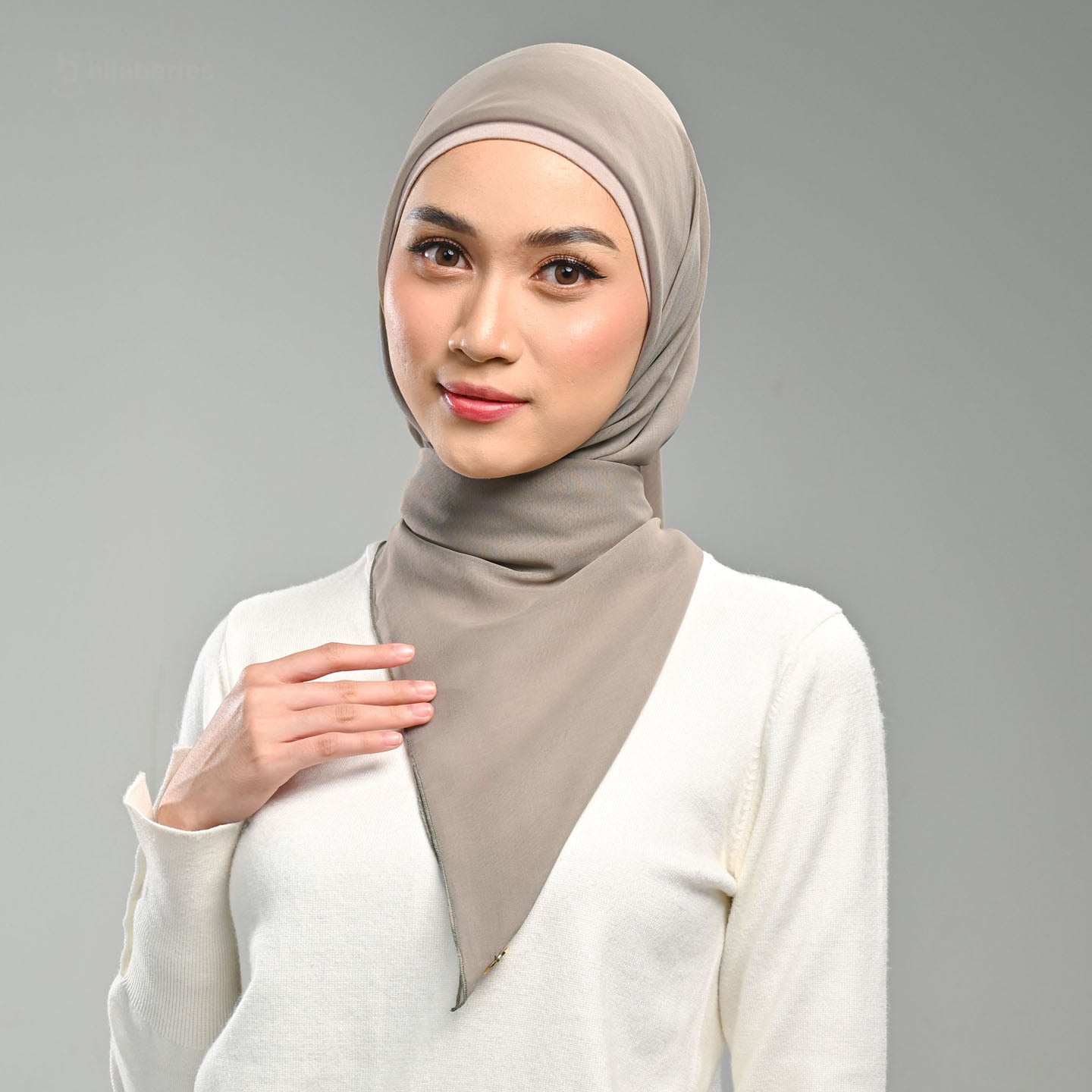 Paris Basic Japan Neci 4 Sisi Hijaberies - V2 Warm Oyster