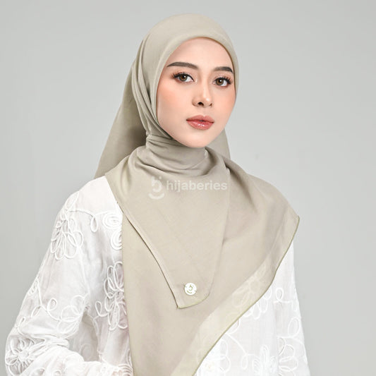 Paris Legend Hijab Segi Empat 110x110 – Choco Malt