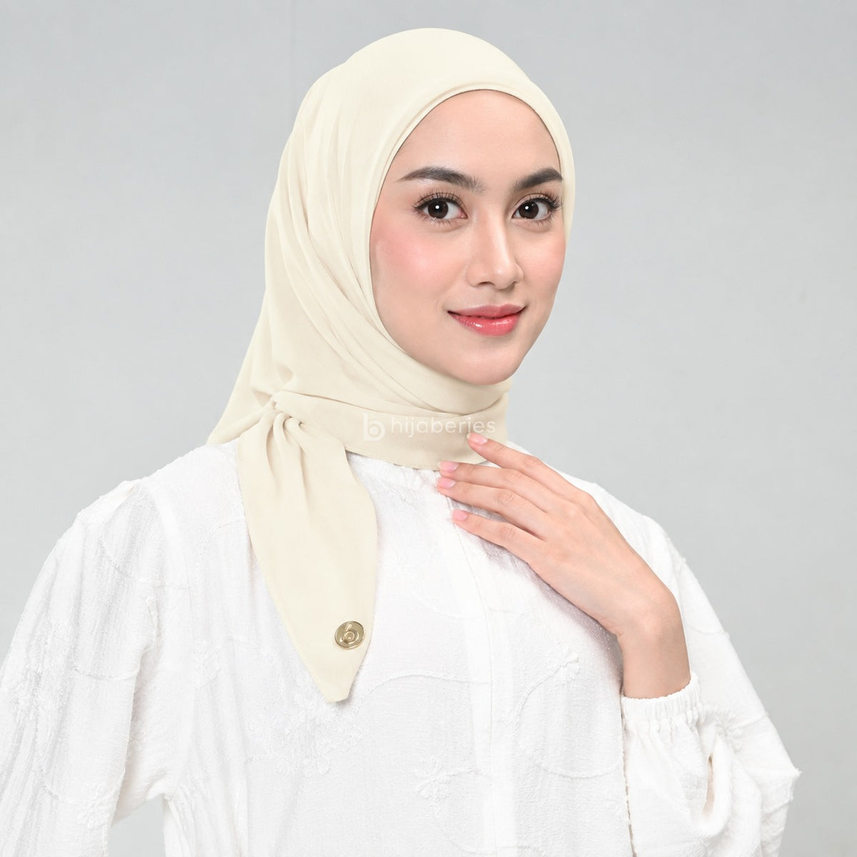 Hijaberies - Paris Legend (Hijab Segi Empat 110x110 cm)