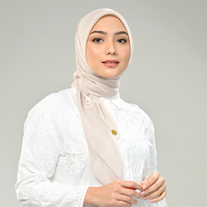 Hijaberies - Paris Basic Japan (Hijab Segiempat Paris Neci)