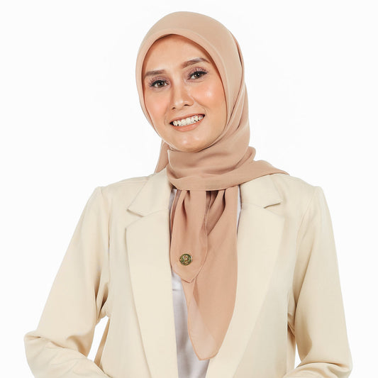 Nura Square Pollycotton Logo Metal Hijaberies (BEIGE)