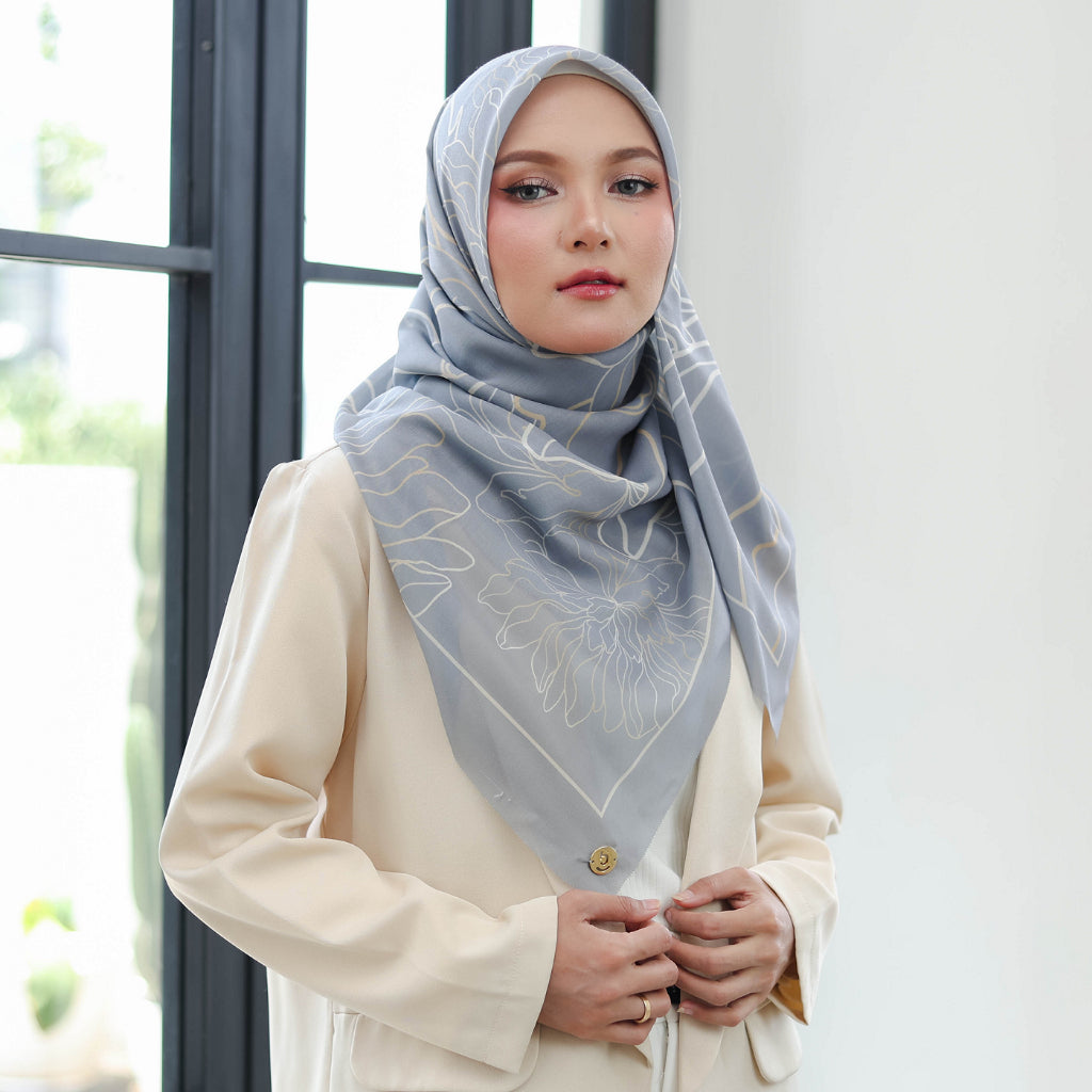 Hijaberies Signature - Floral Series 10.0 (Hijab Segi Empat Motif Premium dengan Box Exclusive)