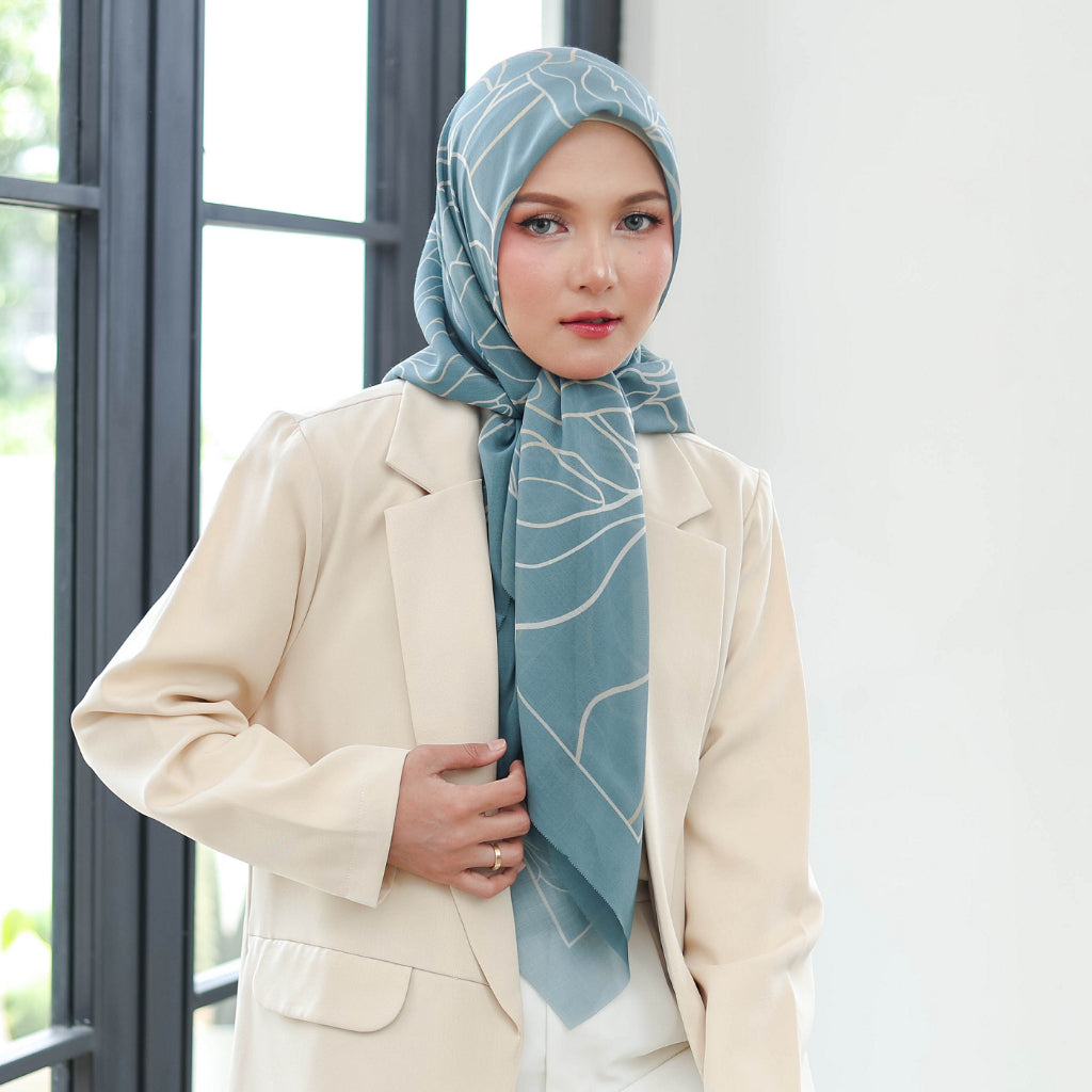 Hijaberies Signature - Floral Series 10.0 (Hijab Segi Empat Motif Premium dengan Box Exclusive)