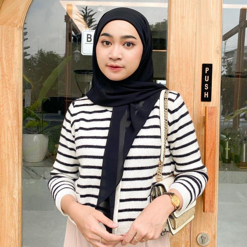 Hijaberies - Olivia Square Instan | Hijab Segiempat Instan Bandana Oval Malay