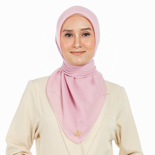 Nura Square Pollycotton Logo Metal Hijaberies (BLUSH)