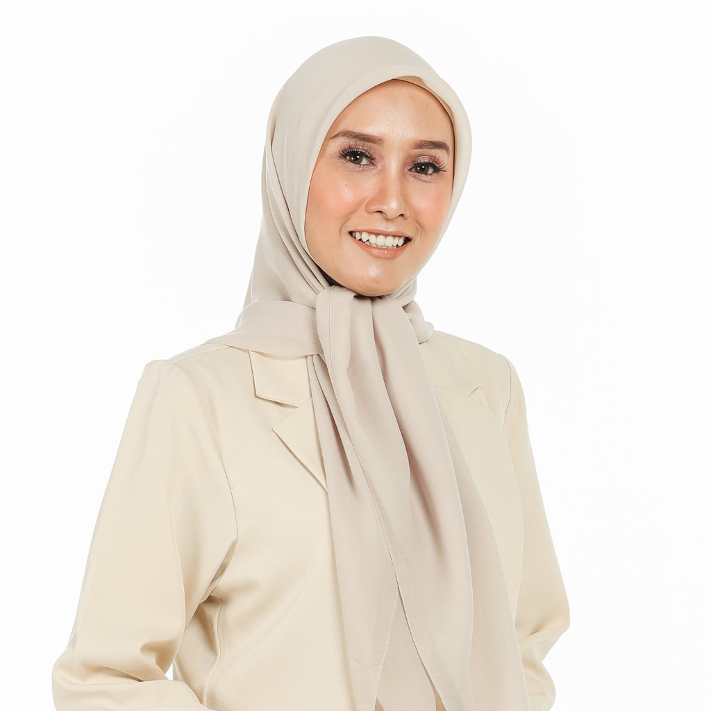 Nura Square Pollycotton Logo Metal Hijaberies (IVORY)