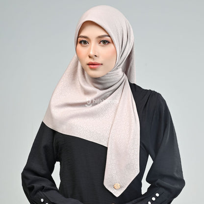 Hijaberies Elegance Embossed Monogram Series 2 (Hijab Segi Empat Lasercut Motif Emboss)