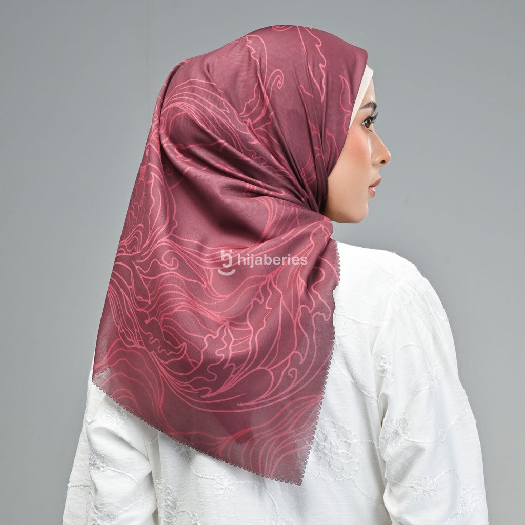Hijaberies Signature (Burgundy Series) - Hijab Segiempat Motif with Exclusive Box