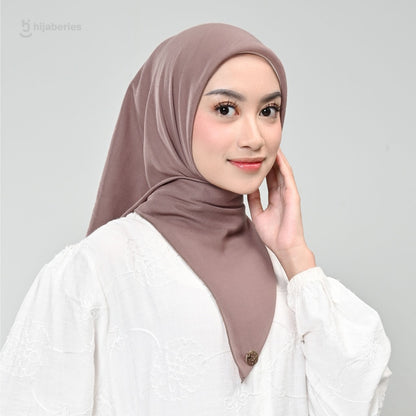 Hijaberies - Paris Legend (Hijab Segi Empat 110x110 cm)
