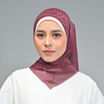 Hijaberies Signature (Burgundy Series) - Hijab Segiempat Motif with Exclusive Box
