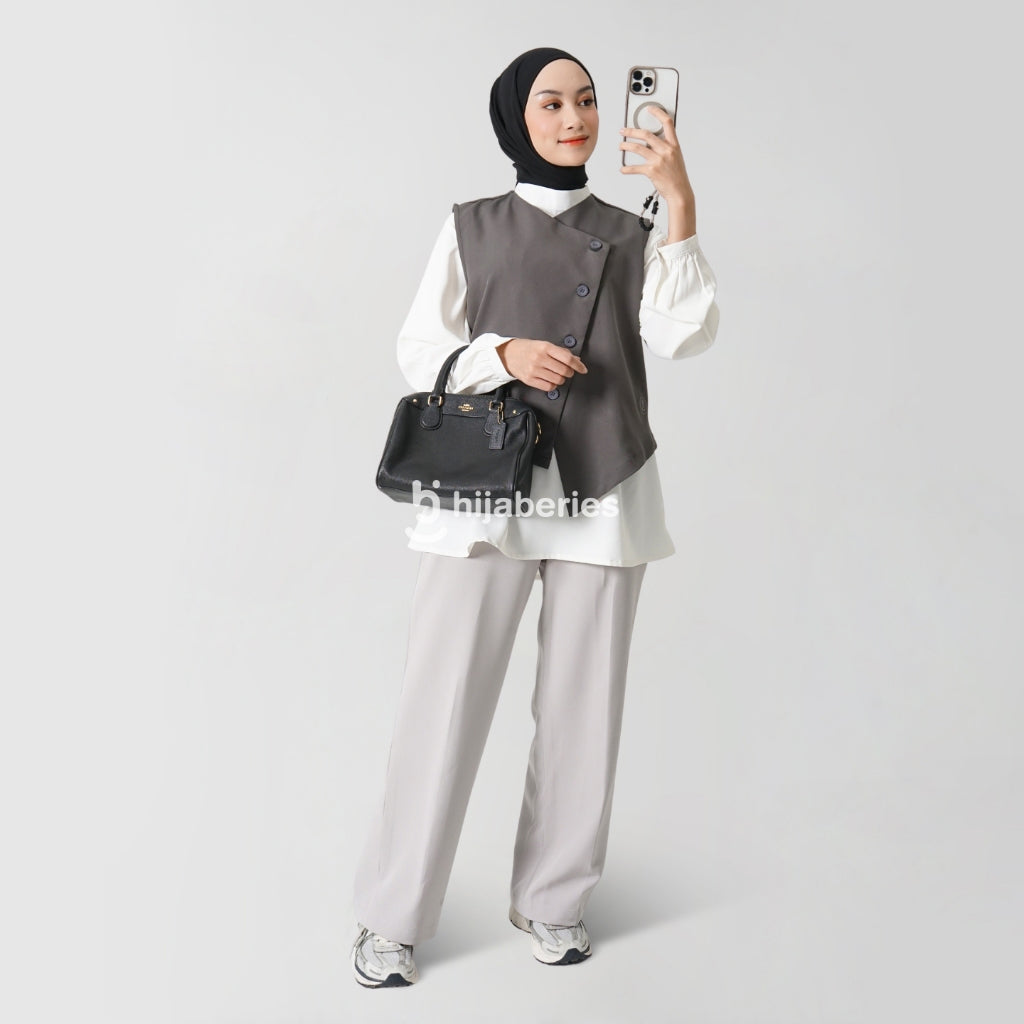 Hijaberies - Side Cut Pocket Vest (Vest Wanita Bahan Polyester Premium)