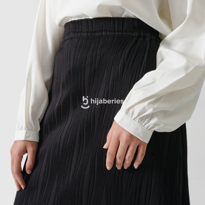 Hijaberies - Skirt Jacquard Knit (Rok Wanita Bahan Knit Jacquard Polyester)