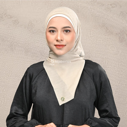 Hijaberies - Cuci Gudang Sale Hijab Square (Hijab Segi Empat Ukuran 110x110 cm)