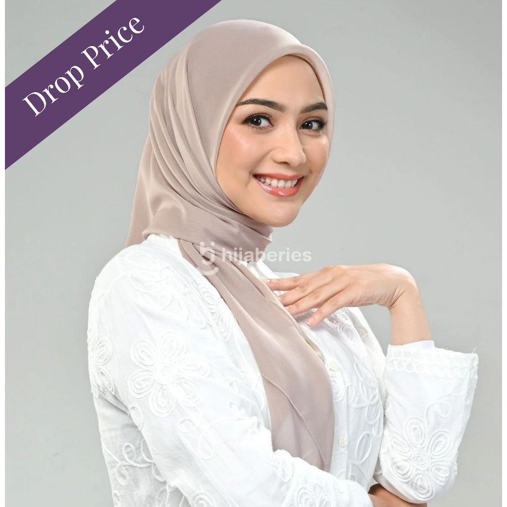 Hijaberies - Paris Basic Japan (Hijab Segiempat Paris Neci)
