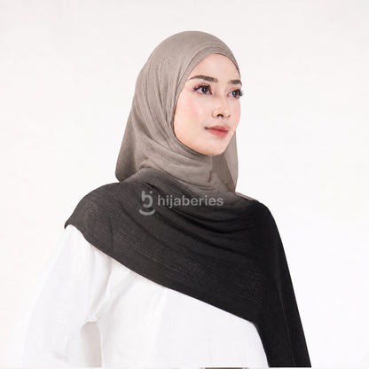 Hijaberies - Aire Gradient Pashmina (Soft Knit Pashmina Motif)