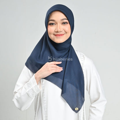 Hijaberies - Emily Paris Plain LC (Hijab Segiempat Paris Voile)
