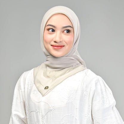 Hijaberies - Paris Basic Japan (Hijab Segiempat Paris Neci)