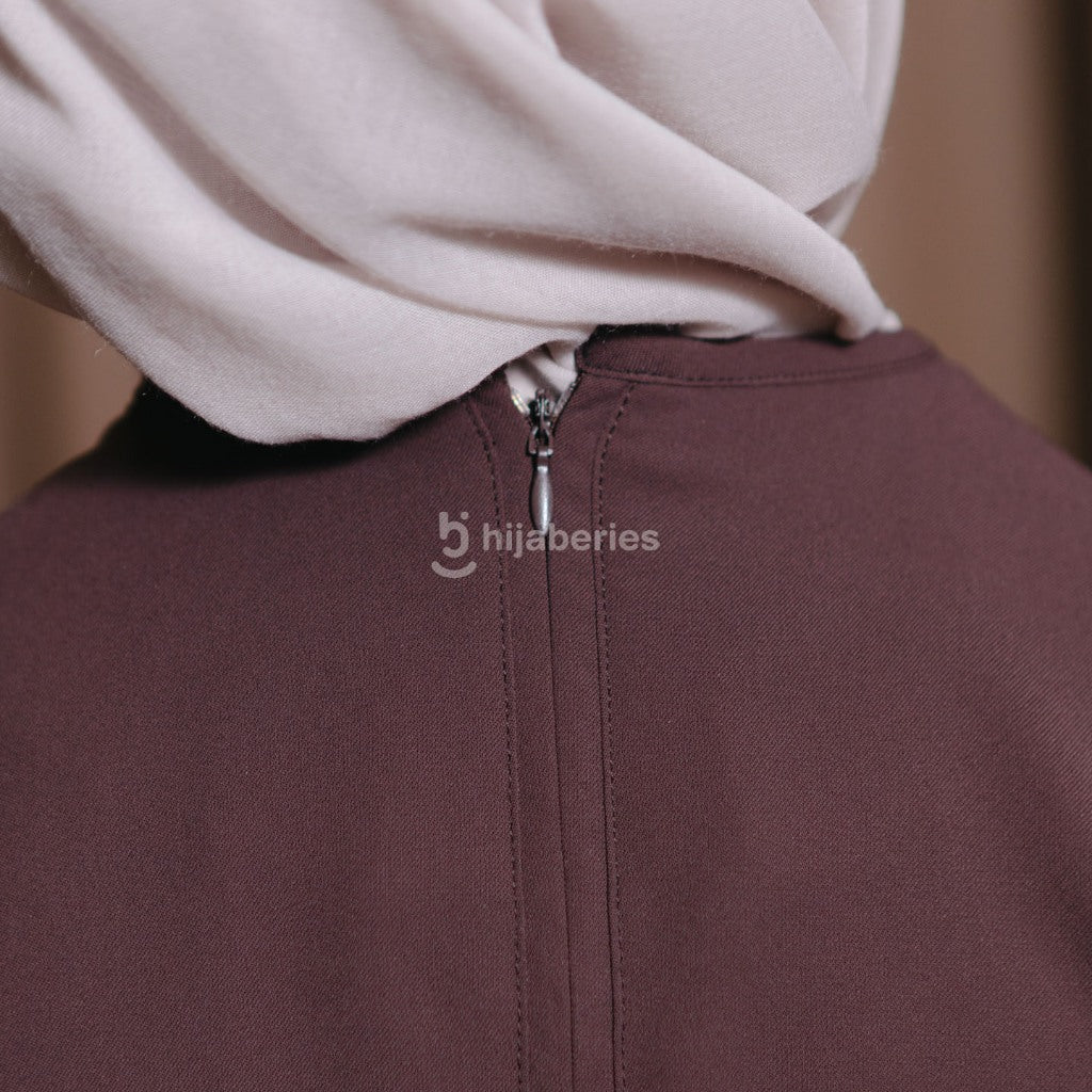 Hijaberies - Pleated Basic Blouse (Basic Blouse Timeless dengan Pleats Chic | Cocok Untuk Acara Formal/Kondangan/Raya)