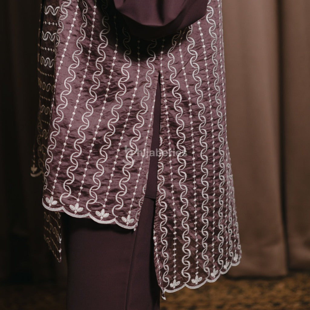 Hijaberies - Papersilk Embroidery Vest (Vest Anggun dengan Detail Bordir Mewah | Cocok Untuk Acara Formal/Kondangan/Raya)