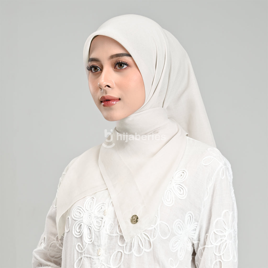 Hijaberies - Paris Legend (Hijab Segi Empat 110x110 cm)