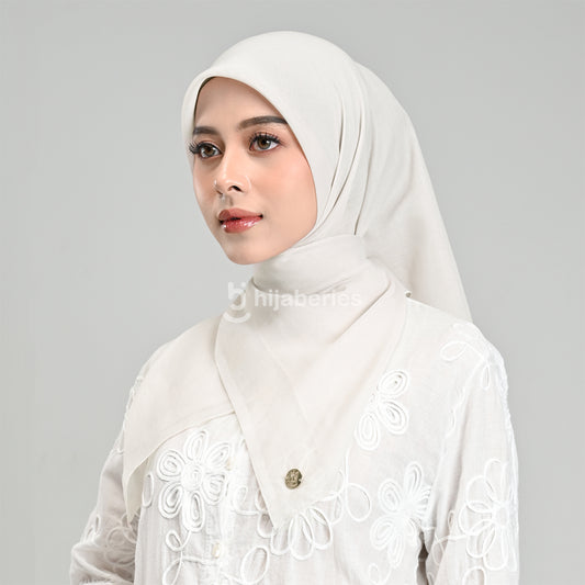 Hijaberies - Paris Legend (Hijab Segi Empat 110x110 cm)