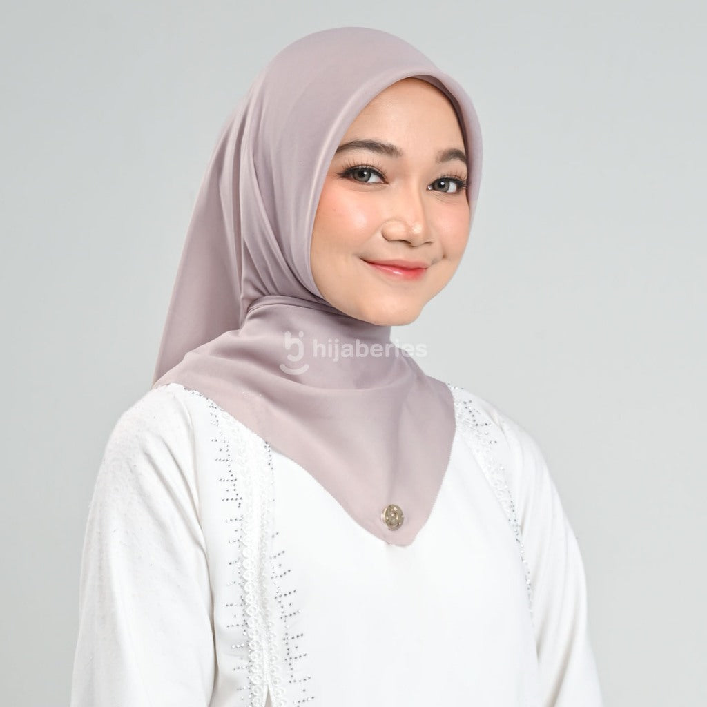 Hijaberies - Emily Paris Plain LC (Hijab Segiempat Paris Voile)