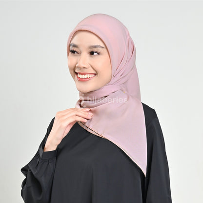 Hijaberies - Pollycotton Premium Nura Square (Kerudung Potton Jahit Tepi dan Neci)