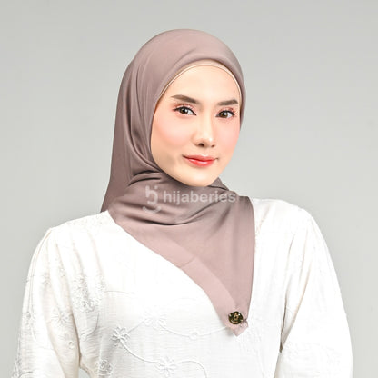 Hijaberies - Emily Paris Plain LC (Hijab Segiempat Paris Voile)