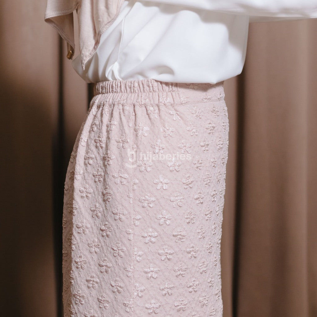 Hijaberies - Jacquard Pattern Skirt (Rok Wanita dengan Pattern Jacquard | Cocok Untuk Acara Formal/Kondangan/Raya)